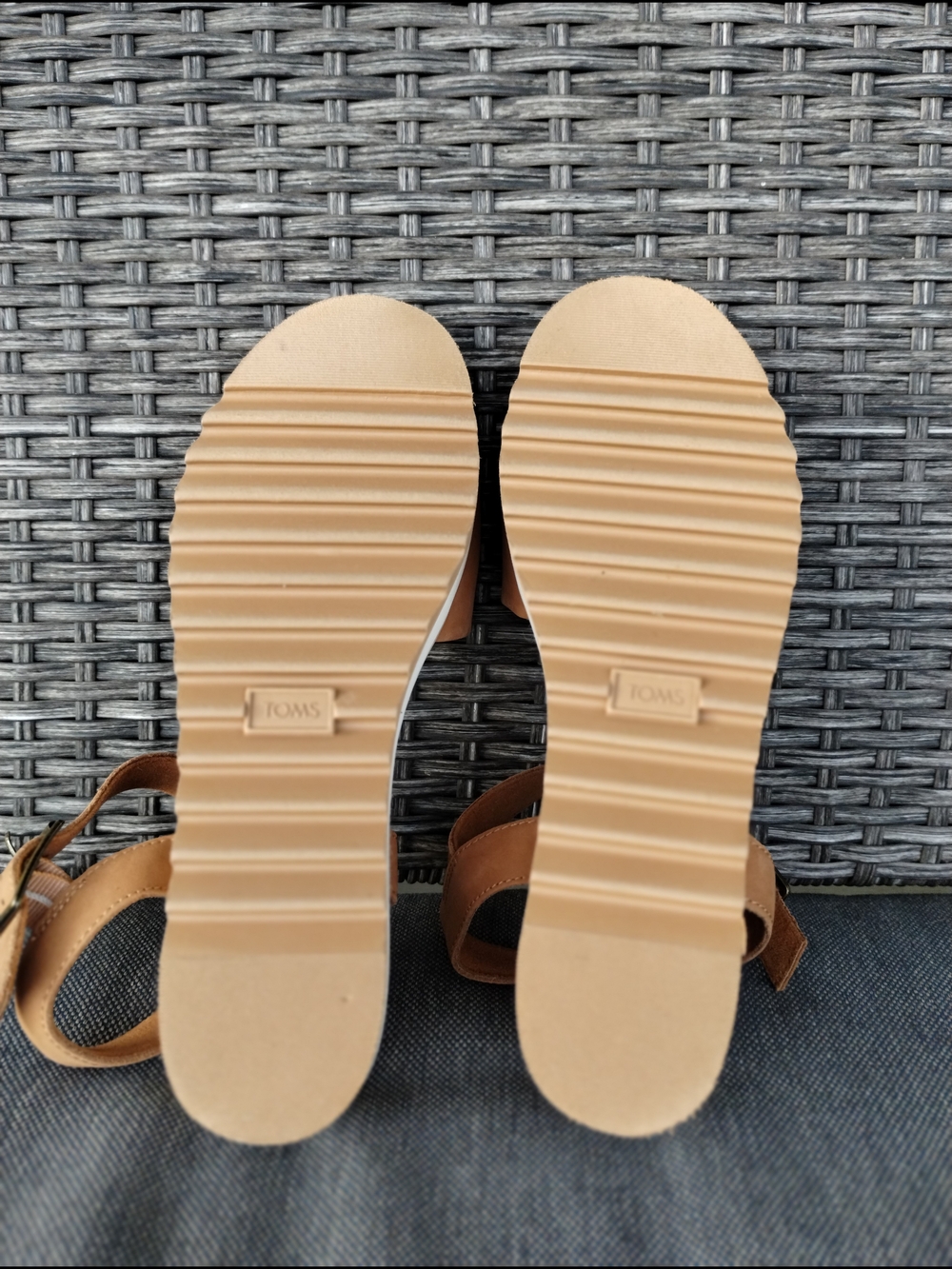 TOMS Platform Espadrille Sandals Tan Leather Women's 9.5 Ankle Strap - Picture 7 of 8